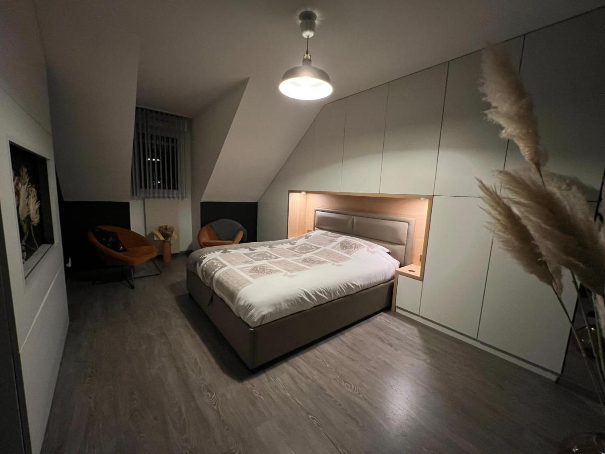 T3 Flat Moderne Sur 2 Etages Metro Parking Free Entrance Autonome Apartment Rouen Bagian luar foto