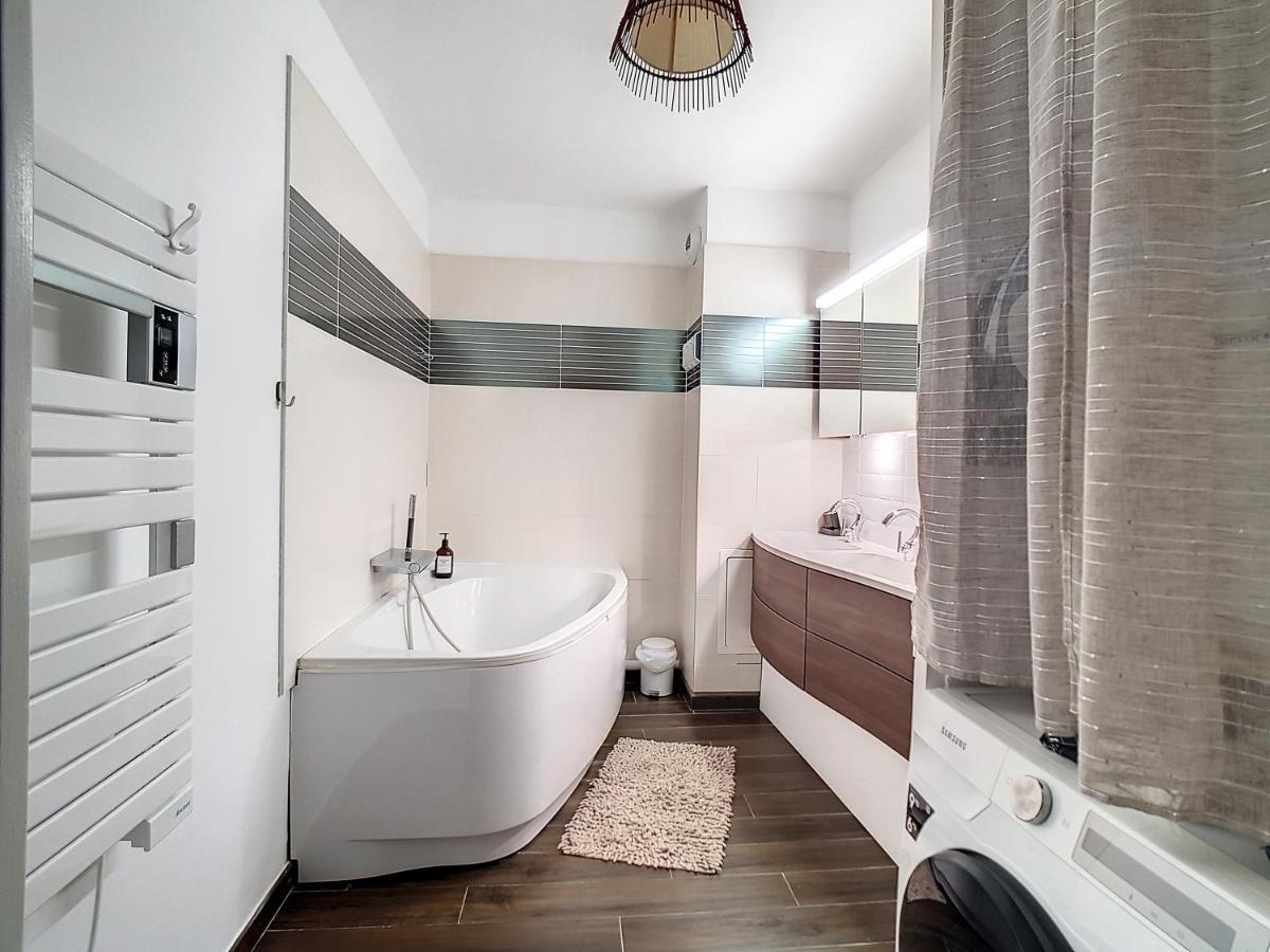 T3 Flat Moderne Sur 2 Etages Metro Parking Free Entrance Autonome Apartment Rouen Bagian luar foto